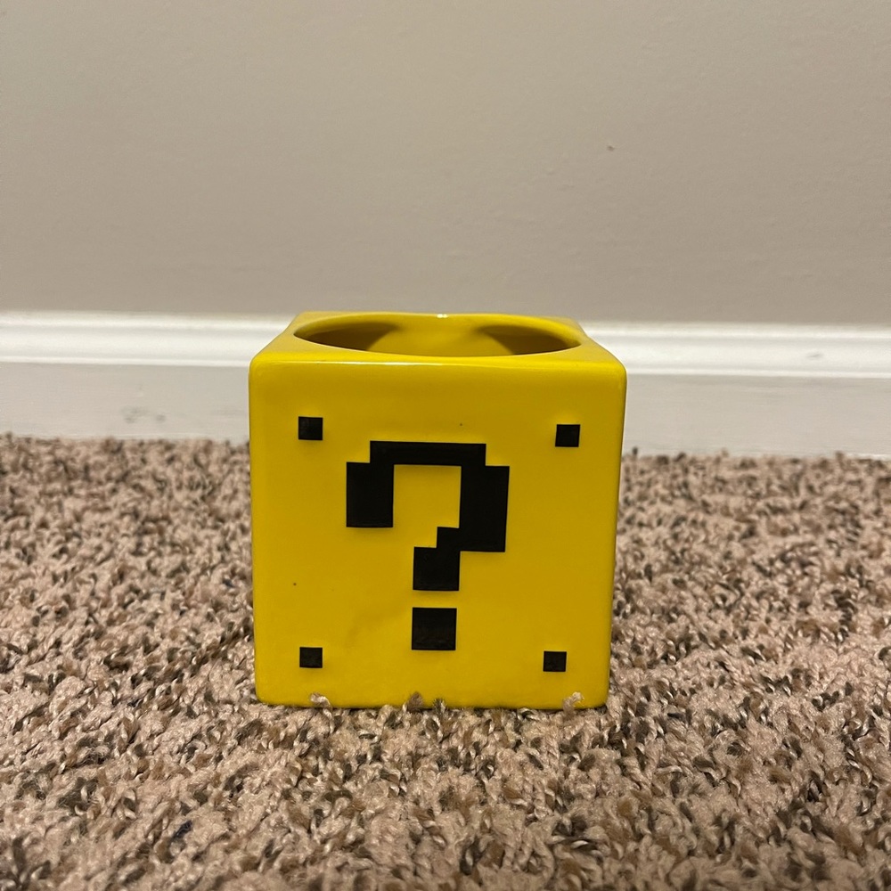 Think Geek Mario Mystery Power Up Box Ceramic Coffee Mug - Picture 2 of 7